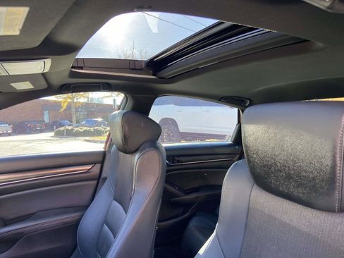 Used 2020 Honda Accord Sport image 3