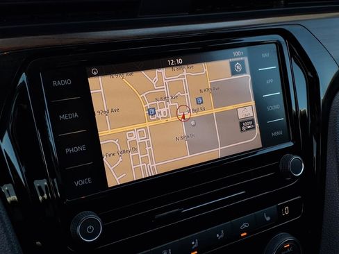 Certified 2022 Volkswagen Passat 2.0T image 27