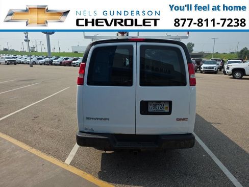 Used 2017 GMC Savana 3500 Extended RWD image 5