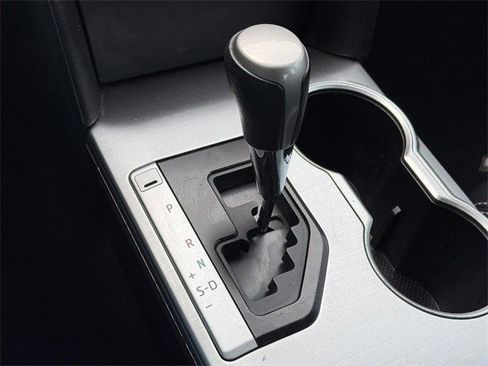 Used 2013 Toyota Camry SE image 20