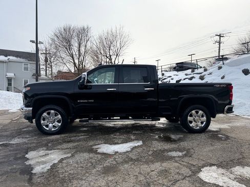 Used 2023 Chevrolet Silverado 2500 LTZ w/ LTZ Convenience Package image 3