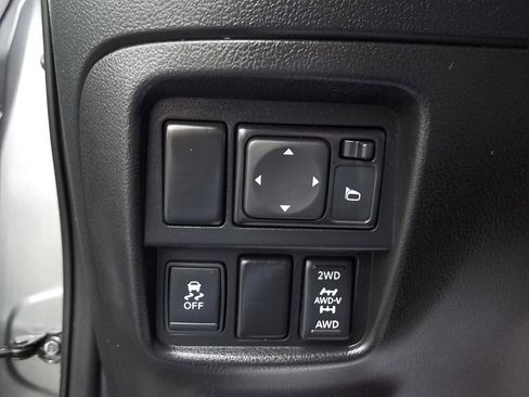 Used 2012 Nissan Juke SL image 22