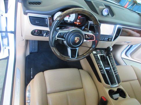 Used 2017 Porsche Macan S AWD/4WD image 14
