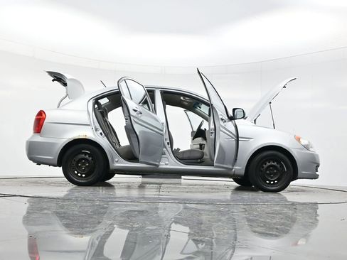 Used 2010 Hyundai Accent GLS w/ Premium Pkg 4 image 52