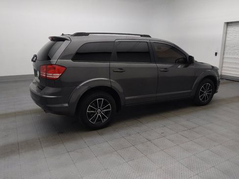 Used 2018 Dodge Journey SE w/ Connectivity Group FWD image 10