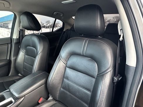 Certified 2022 Nissan Sentra SR image 26