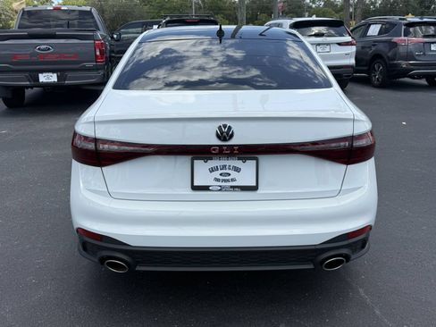 Used 2025 Volkswagen Jetta GLI Autobahn FWD image 6