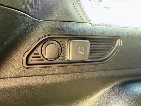 Used 2023 Jeep Grand Cherokee Altitude image 15