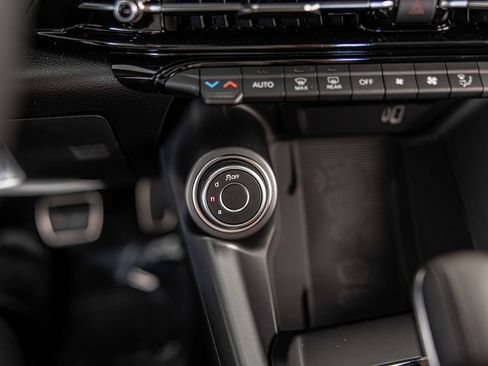 New 2025 Alfa Romeo Tonale w/ Premium Package image 27