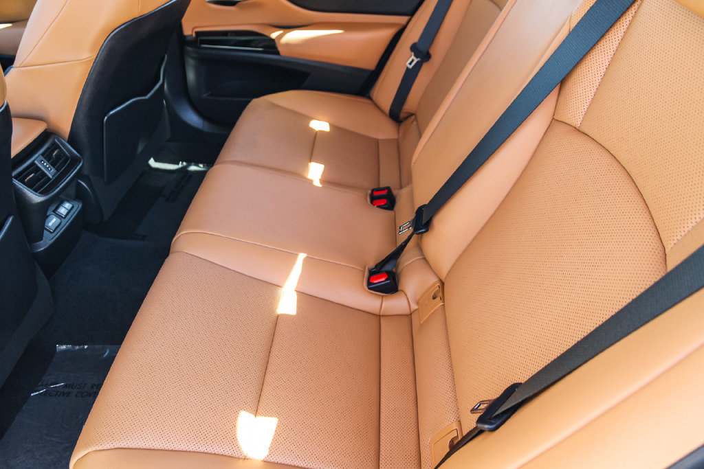 Certified 2024 Lexus ES 350 w/ Premium Package FWD image 20