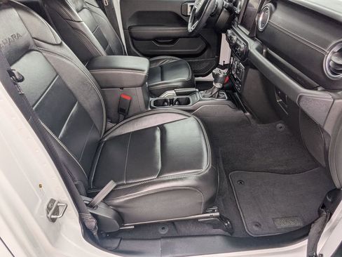 Used 2021 Jeep Wrangler Unlimited Sahara w/ Uconnect 4C Nav & Sound Group image 21