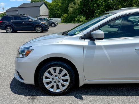 Used 2016 Nissan Sentra S FWD image 9