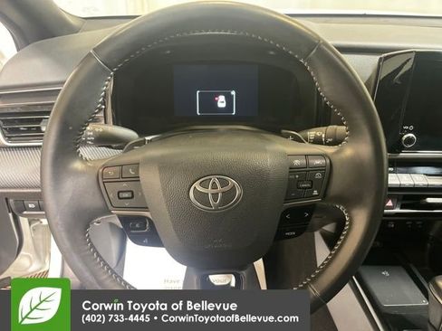 Used 2025 Toyota Camry SE image 14