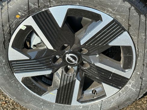 New 2026 Nissan Kicks SV image 10