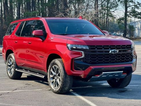 Used 2024 Chevrolet Tahoe Z71 w/ Luxury Package image 11