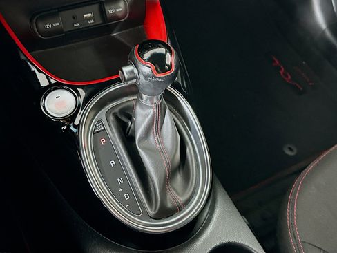 Used 2018 Kia Soul + image 24