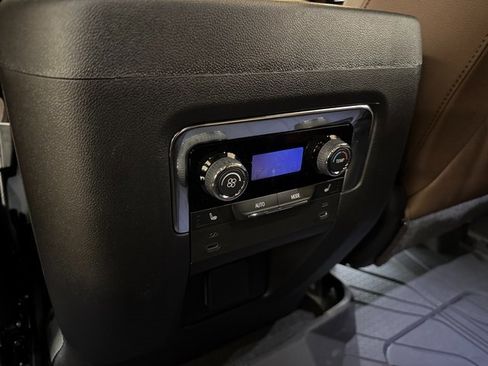 Used 2026 Chevrolet Suburban High Country image 25