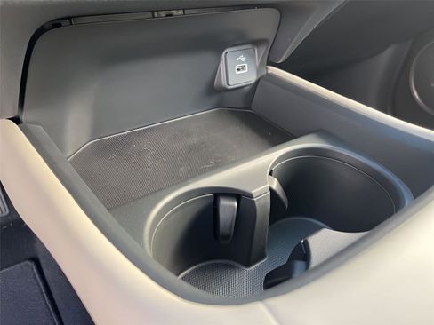 Used 2025 Honda HR-V LX image 17