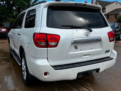 Used 2011 Toyota Sequoia Platinum RWD image 9