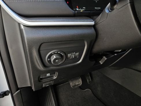 New 2026 Jeep Grand Cherokee Limited w/ Limited Altitude Package image 18