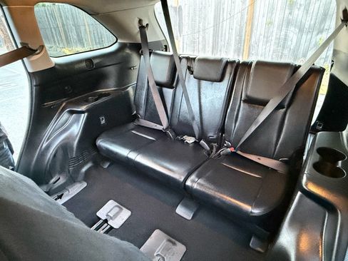 Used 2014 Toyota Highlander XLE AWD/4WD image 10