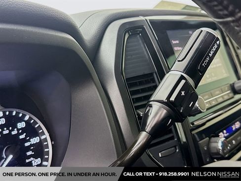 Used 2024 Nissan Titan SV image 16