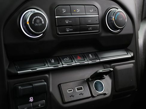 Used 2025 Chevrolet Silverado 2500 W/T w/ WT Convenience Package image 23