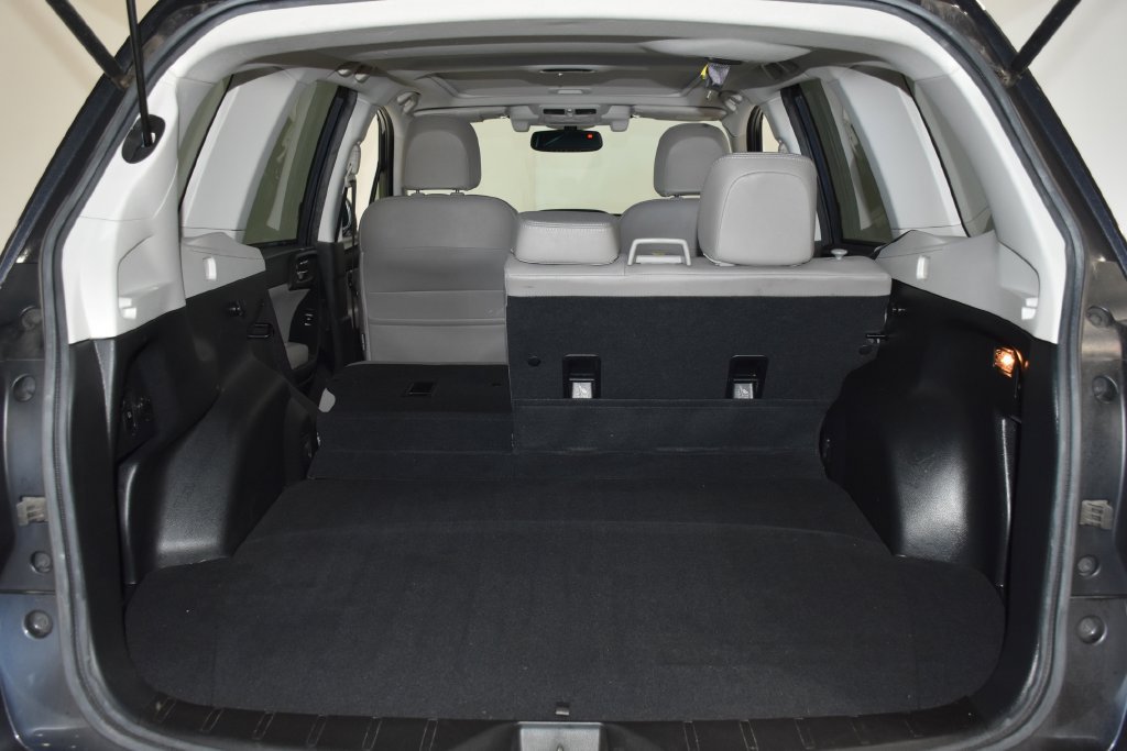 Used 2015 Subaru Forester 2.5i Touring w/ Eyesight & Navigation System AWD/4WD image 32