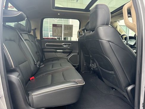 Used 2019 RAM 1500 Laramie image 31