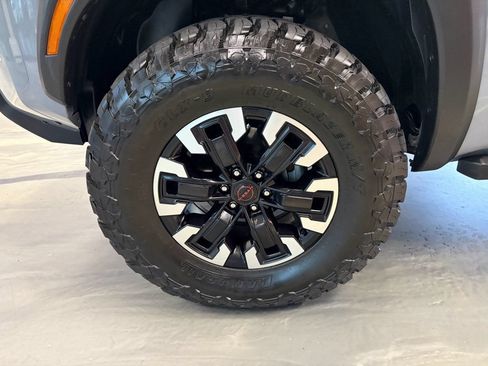 Used 2022 Nissan Frontier PRO-4X w/ Off-Road Protection Package AWD/4WD image 23