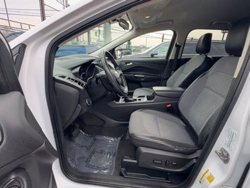 Certified 2019 Ford Escape SE image 19