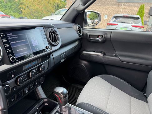 Used 2023 Toyota Tacoma TRD Sport w/ Technology Package AWD/4WD image 12