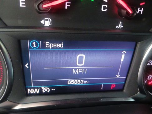 Used 2023 GMC Acadia SLE image 19