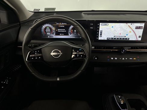 Used 2024 Nissan Ariya AWD image 12