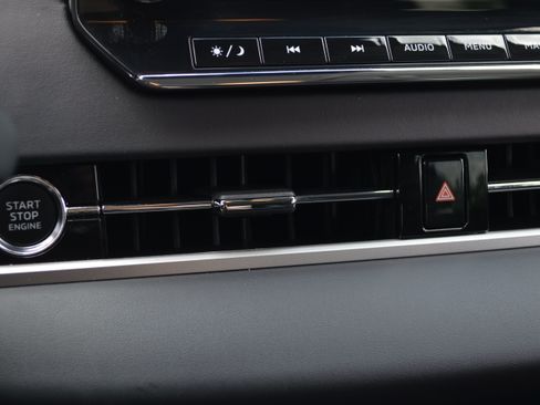 Used 2024 Mitsubishi Outlander SE FWD image 25
