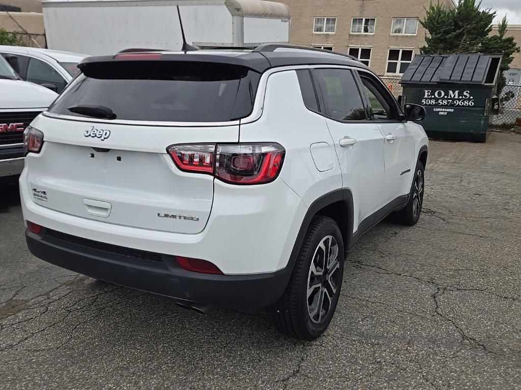 Certified 2022 Jeep Compass Limited w/ Sun and Sound Group AWD/4WD image 20