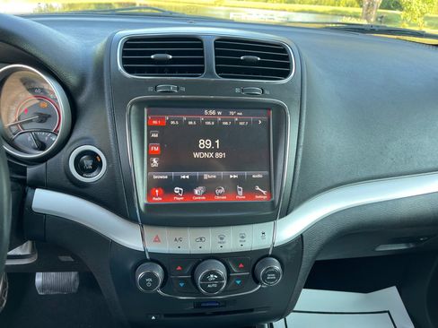 Used 2013 Dodge Journey SXT w/ Flexible Seating Group image 12