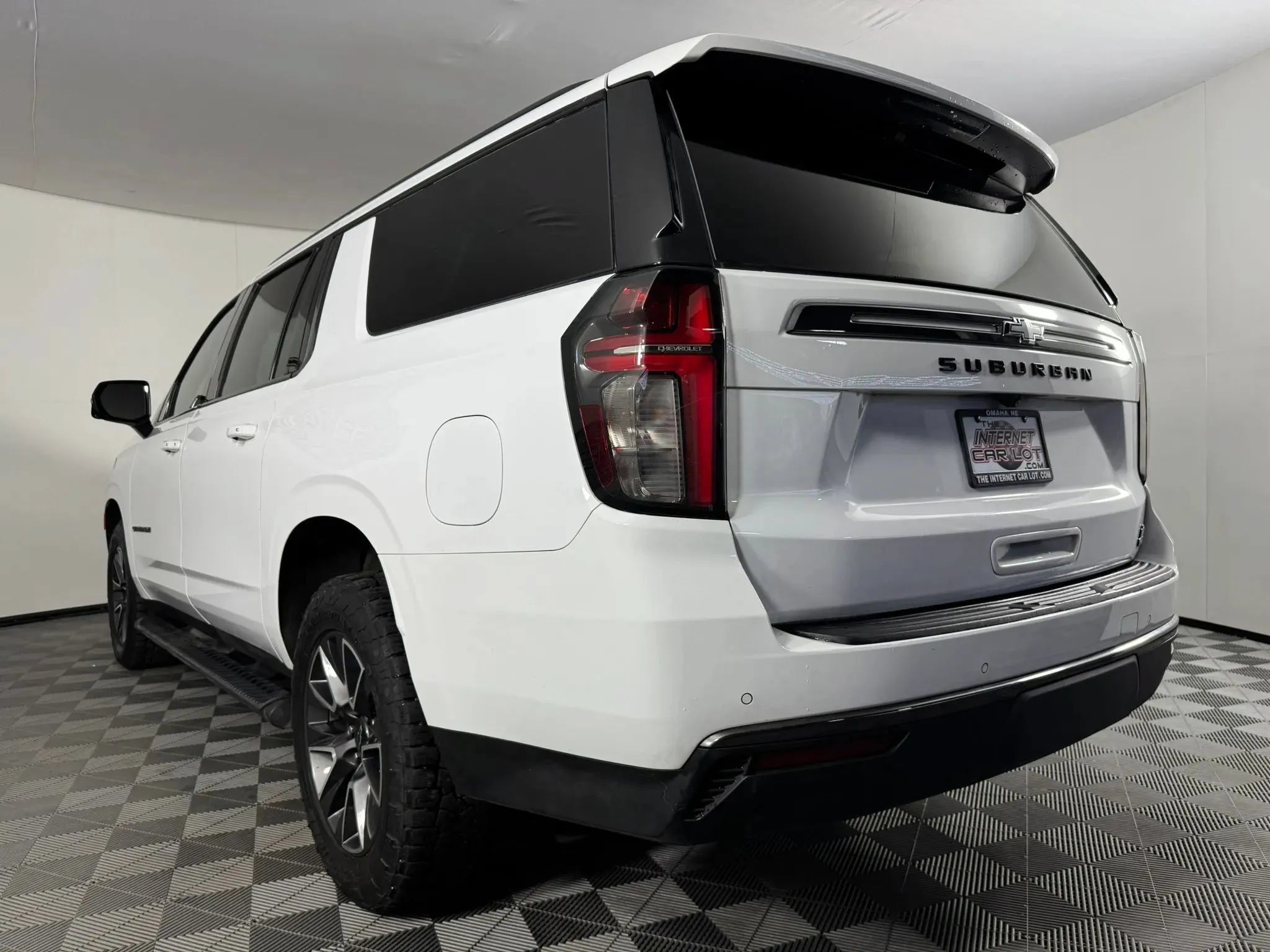 Used 2022 Chevrolet Suburban Z71 w/ Luxury Package AWD/4WD image 25