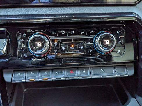 Used 2025 GMC Sierra 1500 AT4 image 68