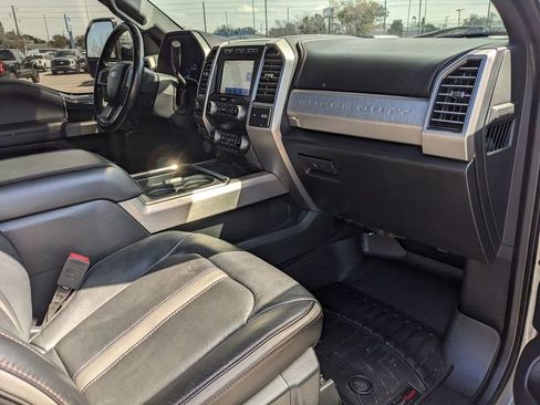 Used 2021 Ford F250 Platinum w/ FX4 Off-Road Package image 12