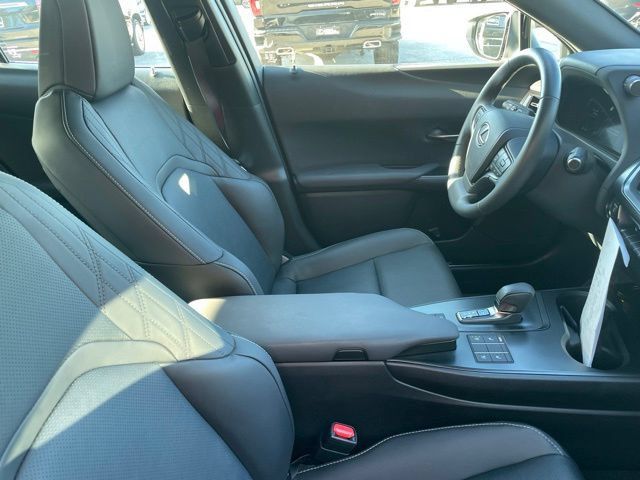 Used 2025 Lexus UX 300h FWD image 8