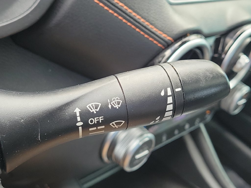 Used 2021 Nissan Sentra SR w/ SR Premium Package FWD image 12