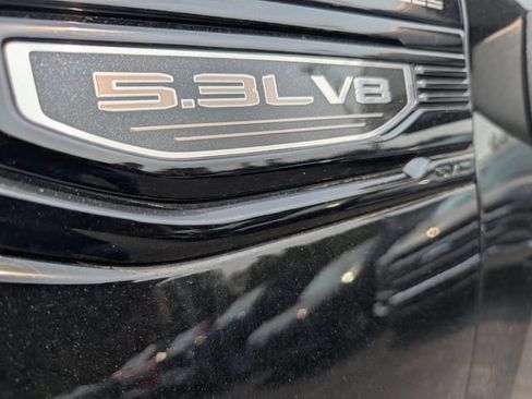Used 2023 GMC Sierra 1500 Elevation w/ Preferred Package AWD/4WD image 4