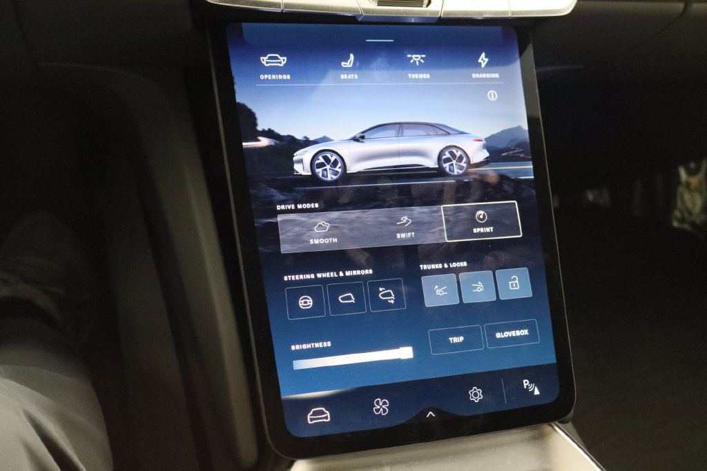 Used 2024 Lucid Air Pure RWD image 38