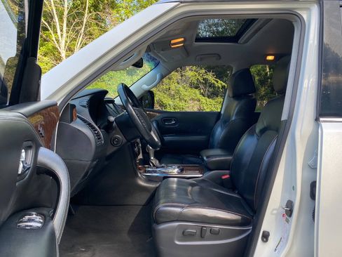 Used 2017 Nissan Armada Platinum RWD image 16
