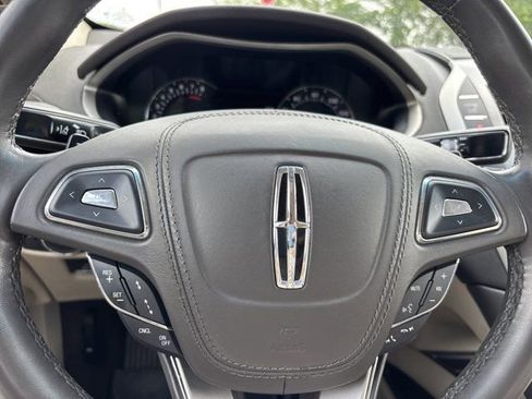 Used 2019 Lincoln MKZ Reserve AWD/4WD image 25