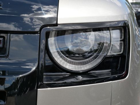 Used 2025 Land Rover Defender 130 X AWD/4WD image 9