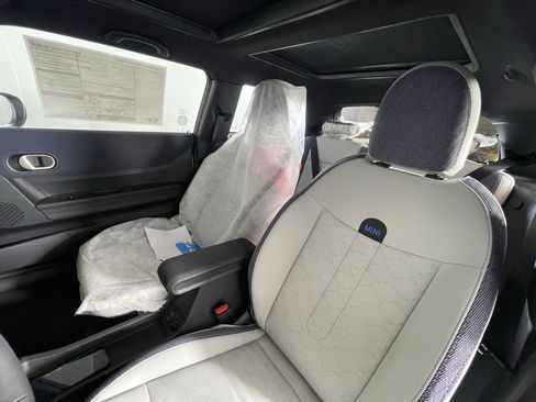 New 2026 MINI Cooper 2-Door Hardtop image 9