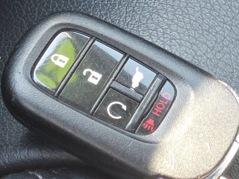 Used 2024 Honda Pilot EX-L image 35
