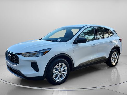 New 2026 Ford Escape Active image 2